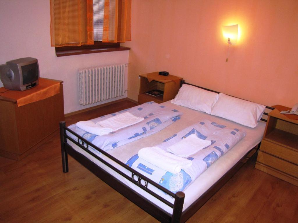 Hotel Slovan Жилина Номер фото